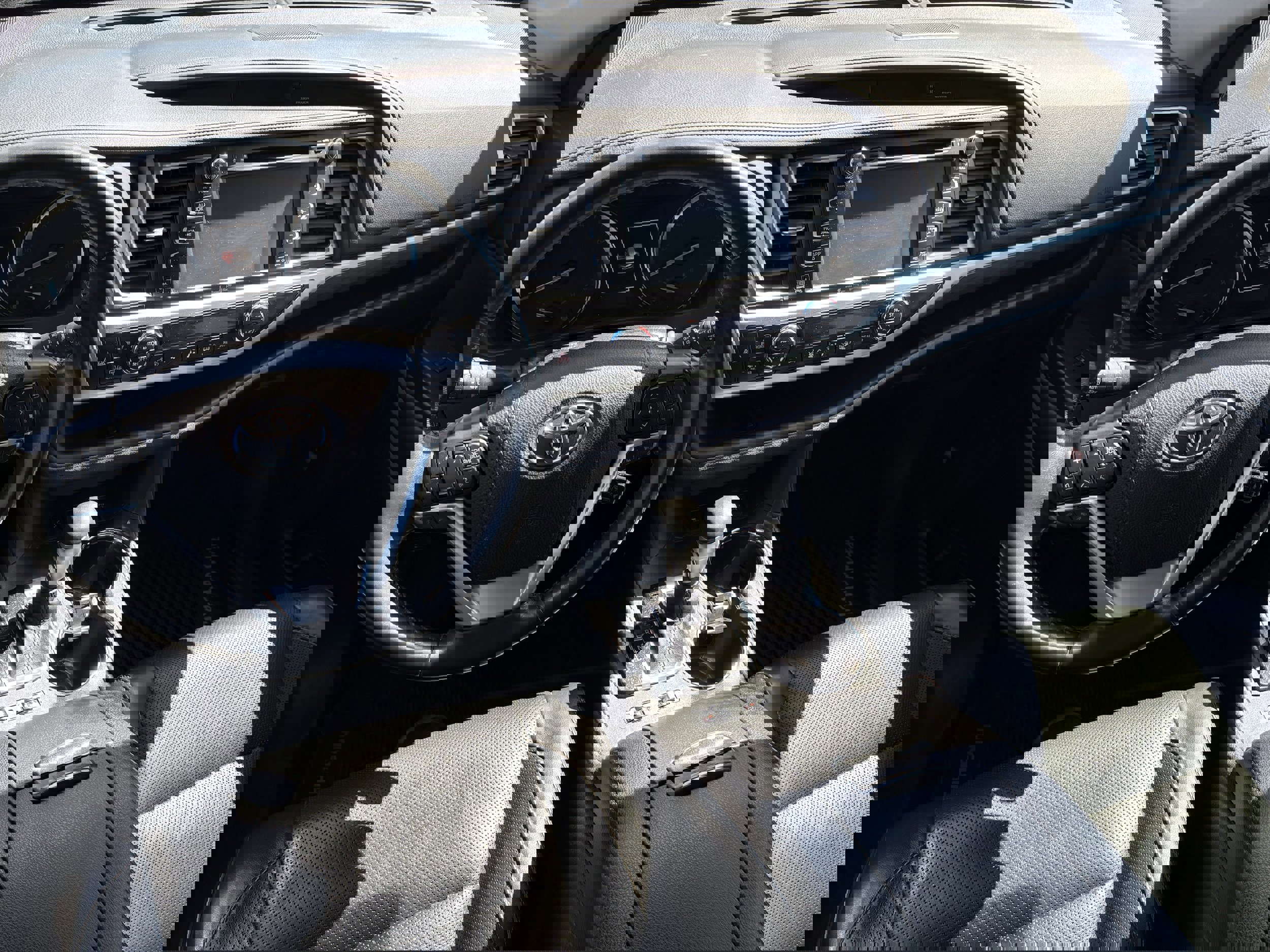 Used 2019 Toyota Highlander Limited image 15