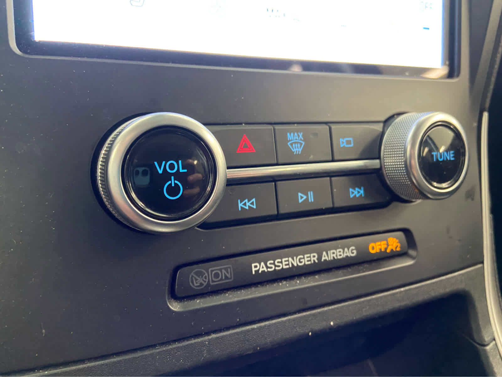 Used 2024 Ford Edge SEL w/ Convenience Package AWD/4WD image 33