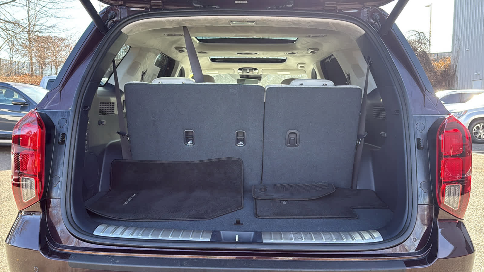 Used 2023 Hyundai Palisade Calligraphy image 29