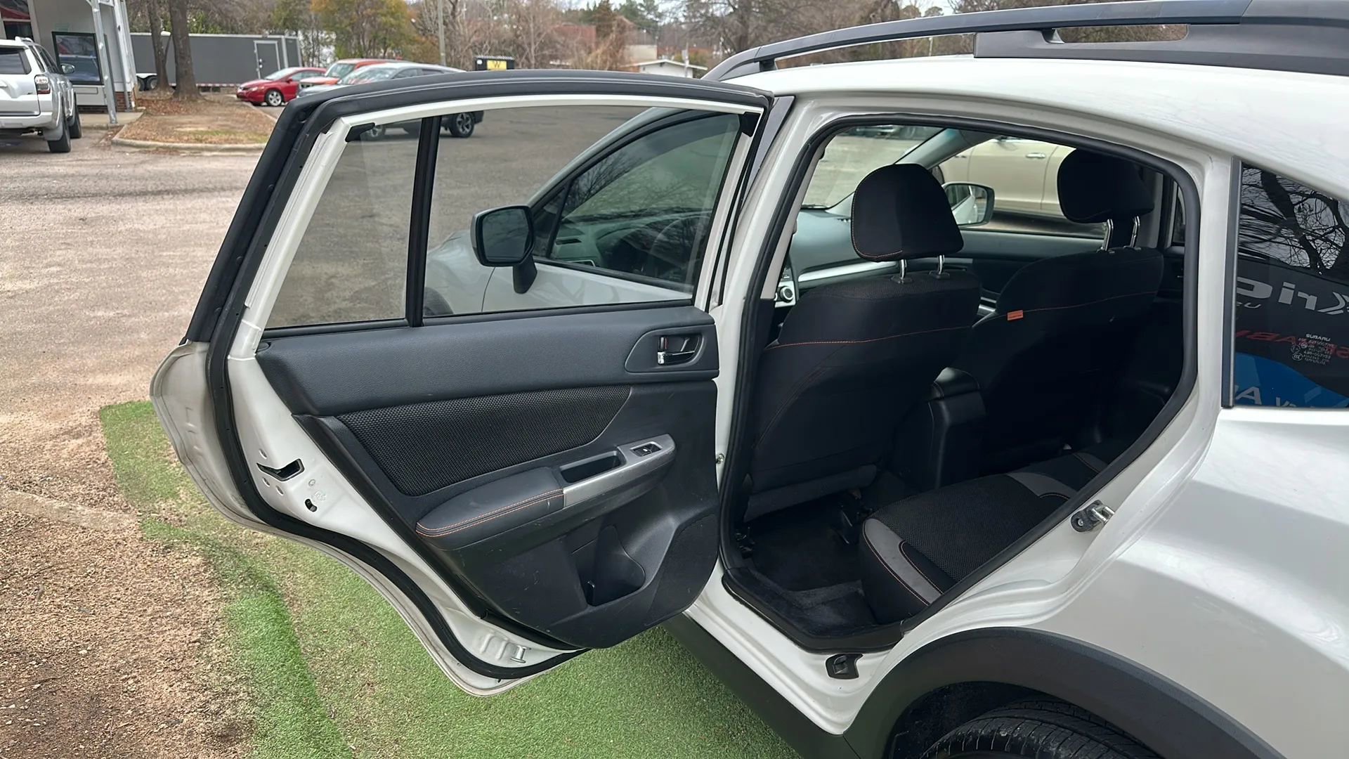 Used 2016 Subaru Crosstrek 2.0i Premium image 17