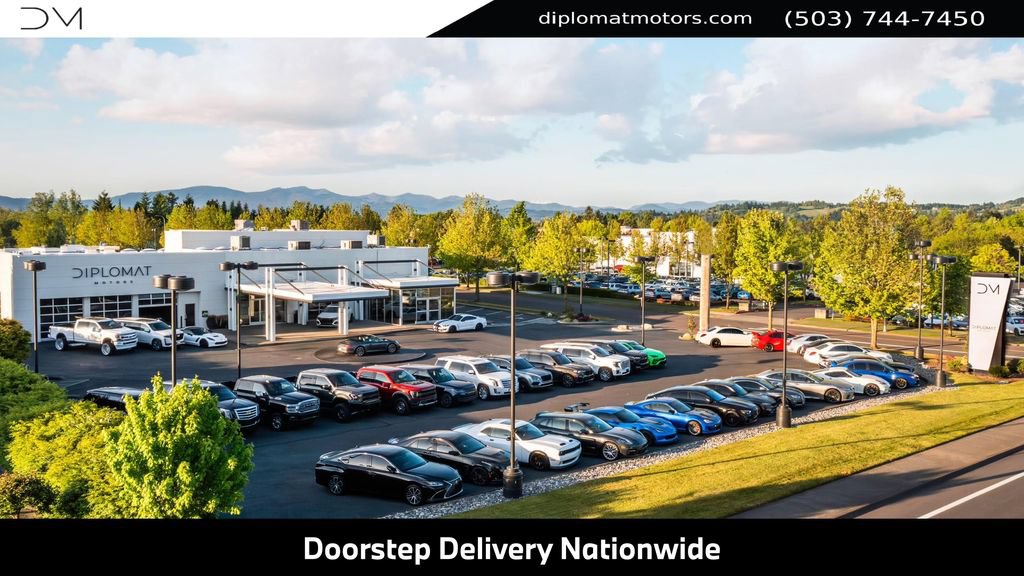 Used 2014 Ford Focus SE w/ SE Winter Package FWD image 3