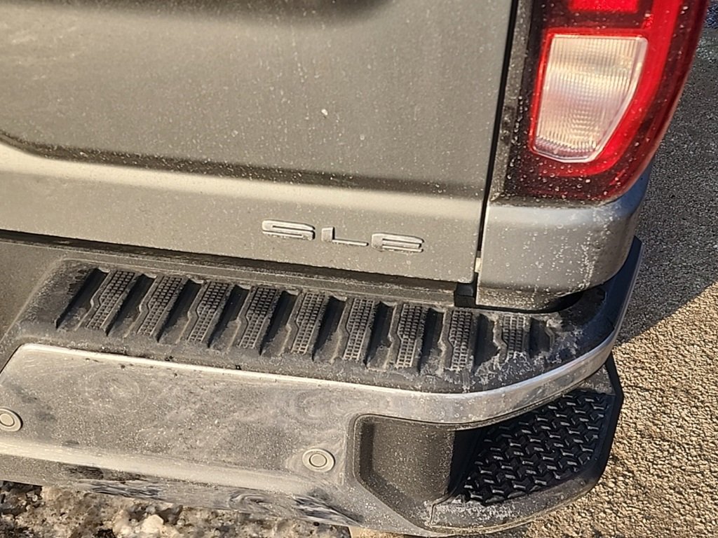 Used 2024 GMC Sierra 2500 SLE w/ SLE Value Package; image 5