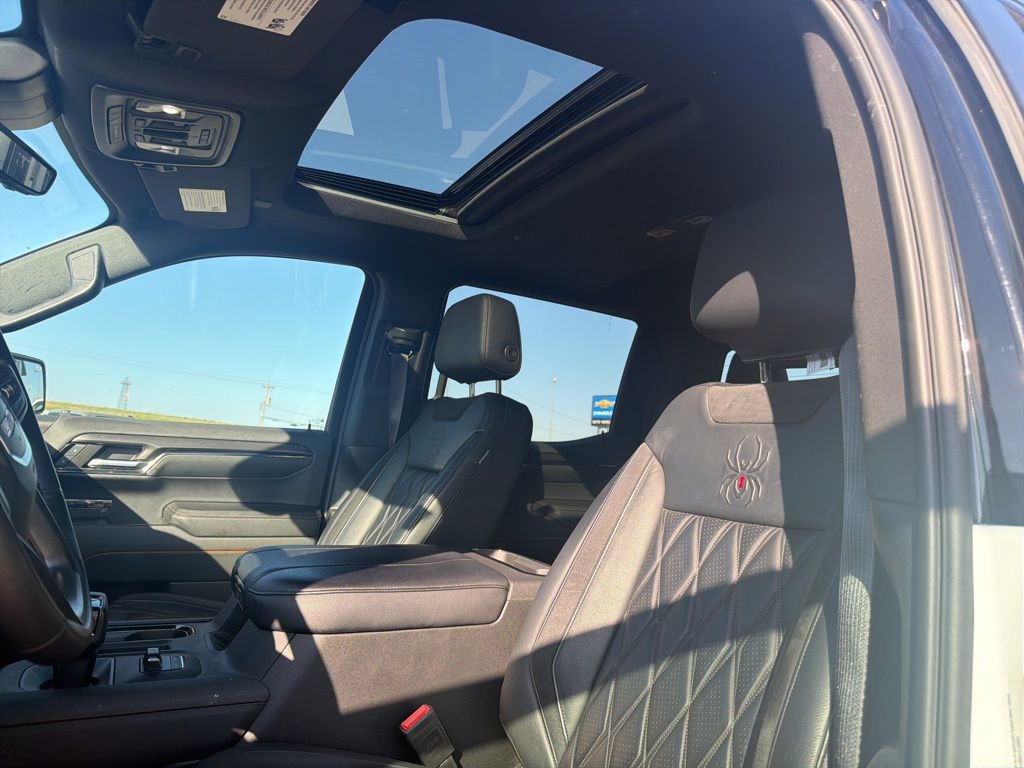 Used 2024 GMC Sierra 1500 AT4 w/ Technology Package image 10