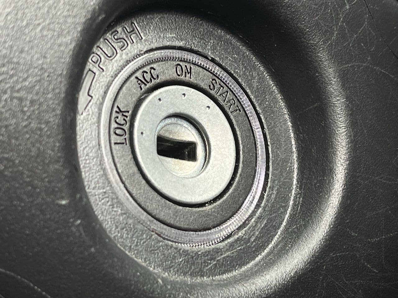 Used 2025 Toyota RAV4 LE AWD/4WD image 19