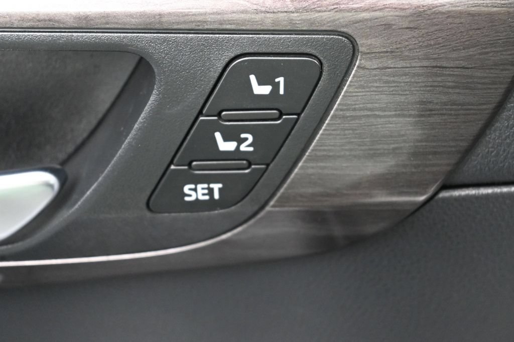 Used 2021 Toyota Highlander Platinum AWD/4WD image 15