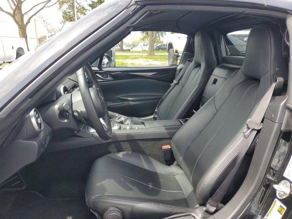 Used 2025 MAZDA MX-5 Miata RF Grand Touring RWD image 5