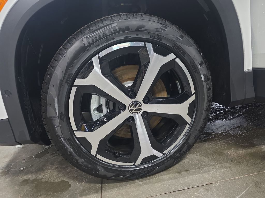 New 2026 Volkswagen Tiguan SE AWD/4WD image 9