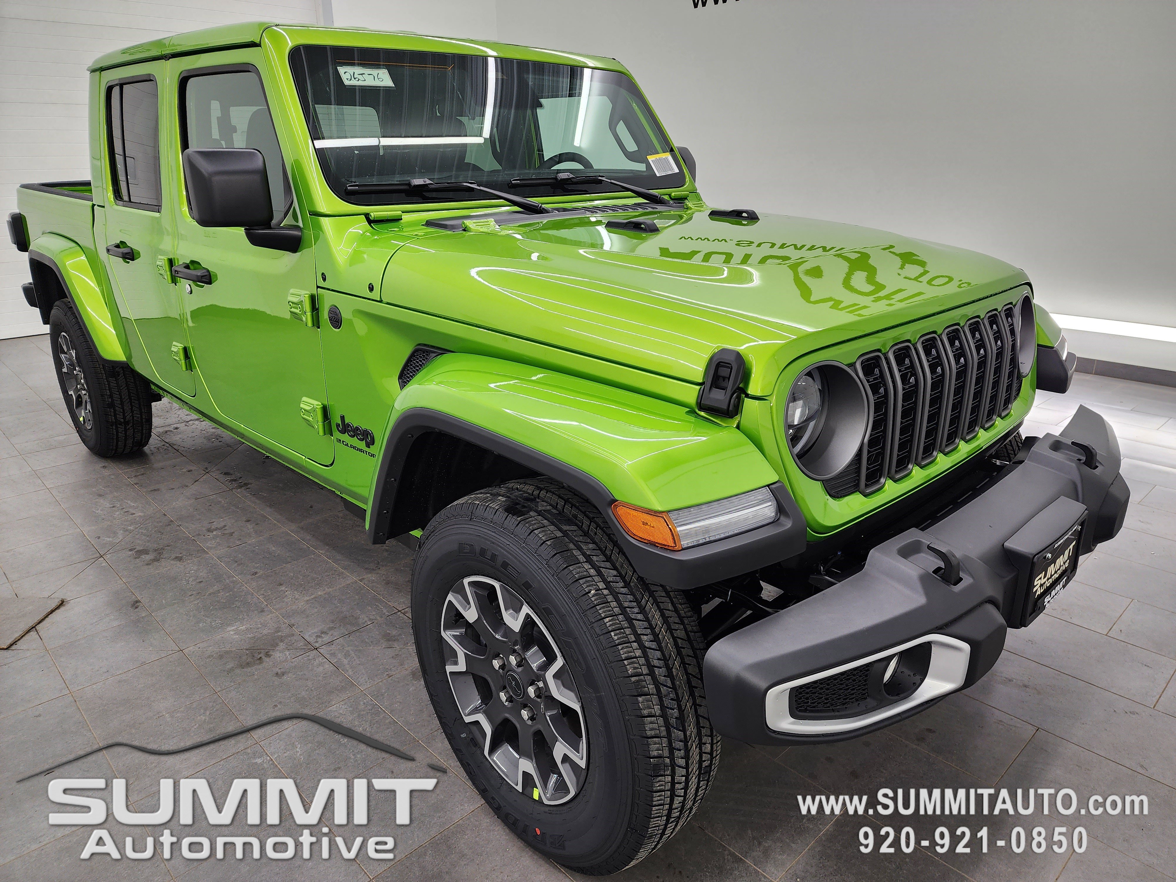 New 2026 Jeep Gladiator Sahara image 2