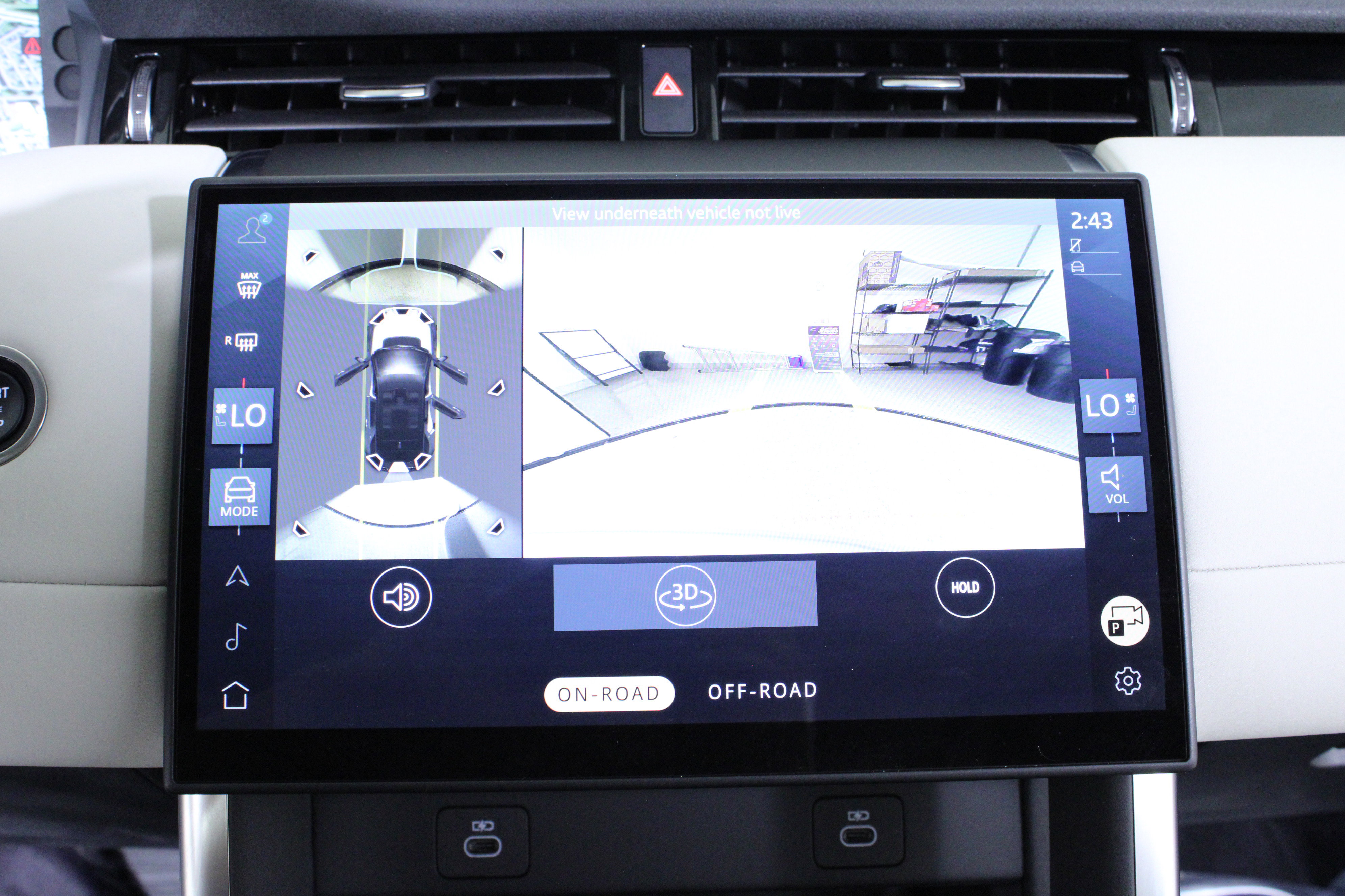 Used 2025 Land Rover Discovery Sport S image 29