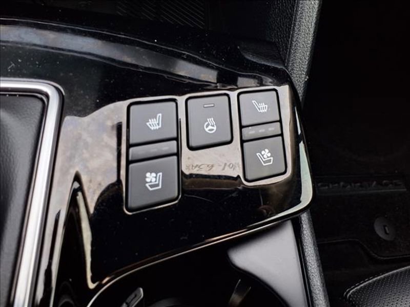 Used 2025 Kia Sportage SX image 21