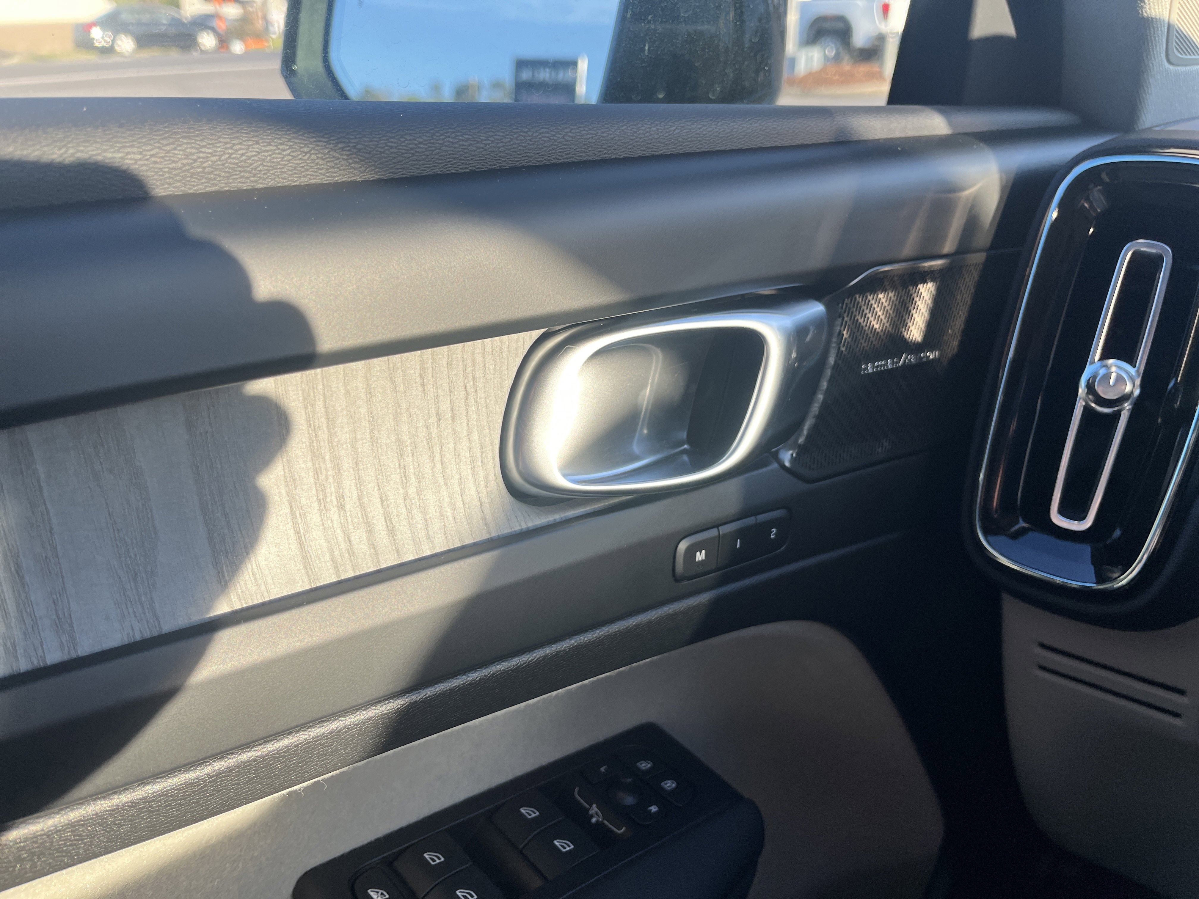 New 2026 Volvo XC40 B5 Ultra w/ Protection Package Premier image 20