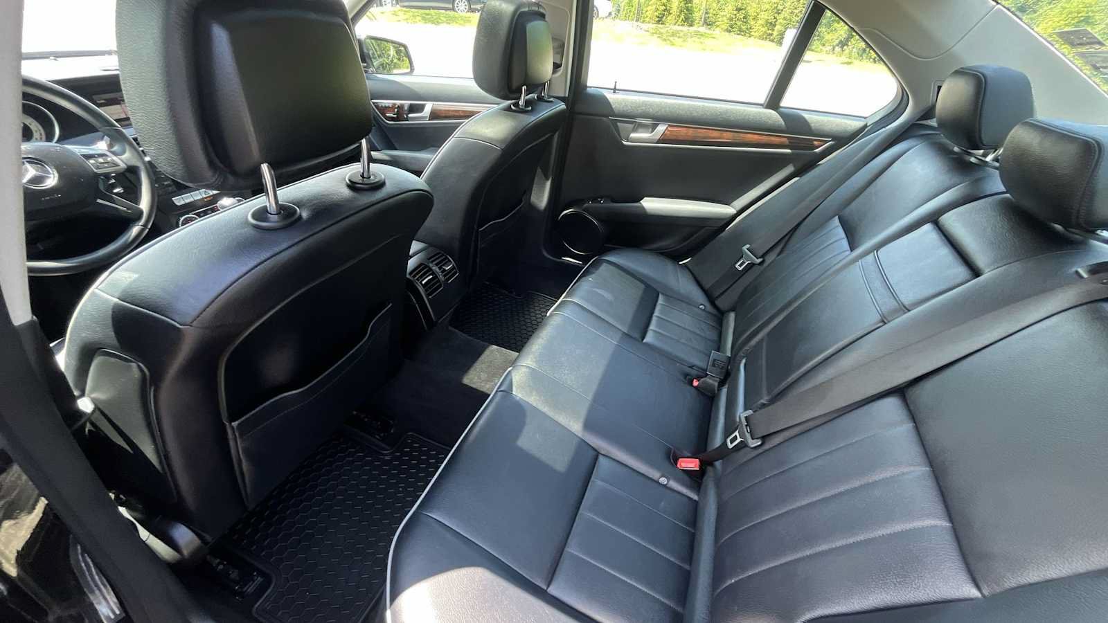 Used 2013 Mercedes-Benz C 300 4MATIC Sedan image 13