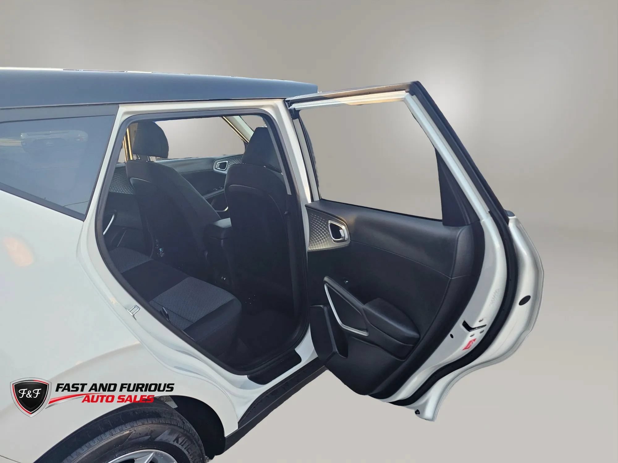 Used 2023 Kia Soul S FWD image 12