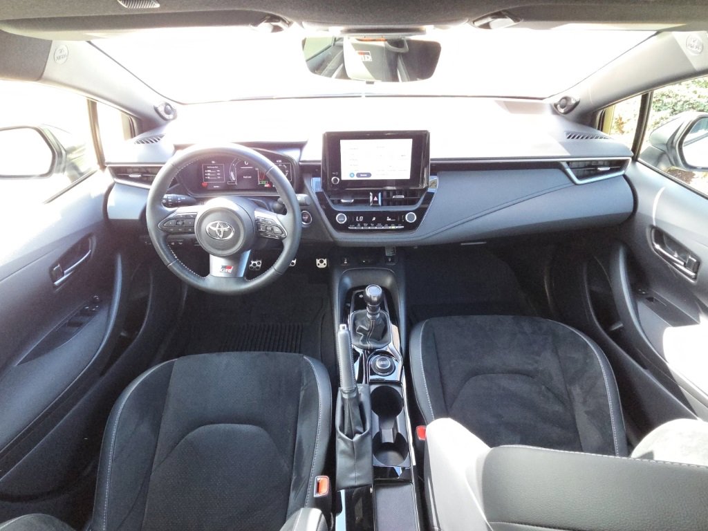 Used 2024 Toyota Corolla Premium image 22