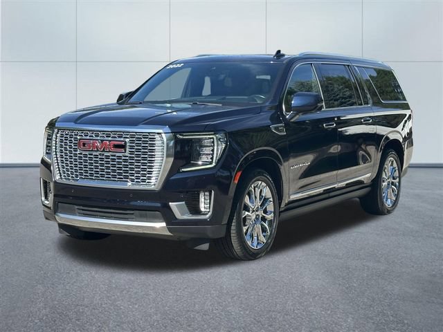 Used 2022 GMC Yukon XL Denali w/ Denali Premium Package AWD/4WD image 10