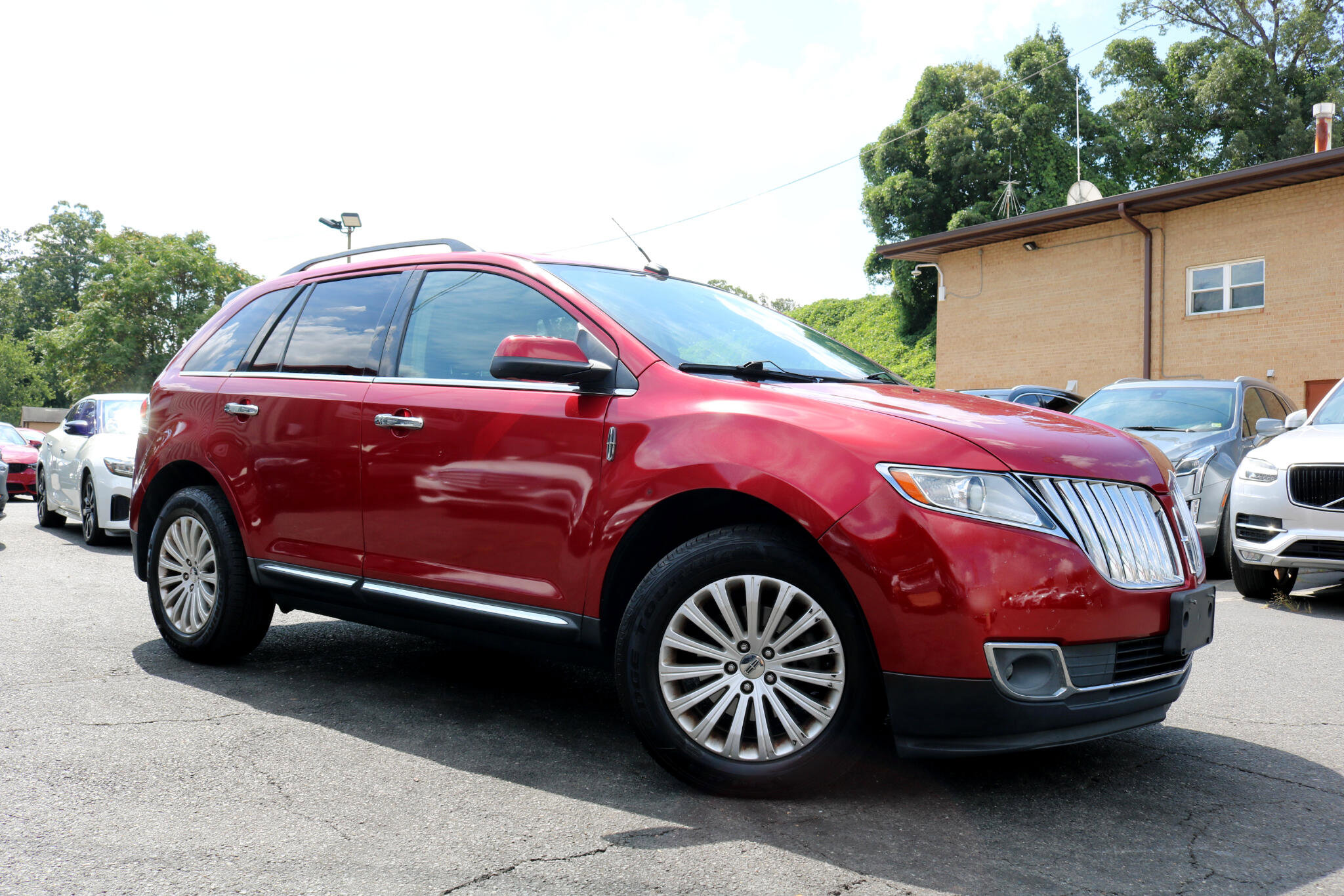 Used 2015 Lincoln MKX FWD w/ Walnut Swirl Wood Package image 6