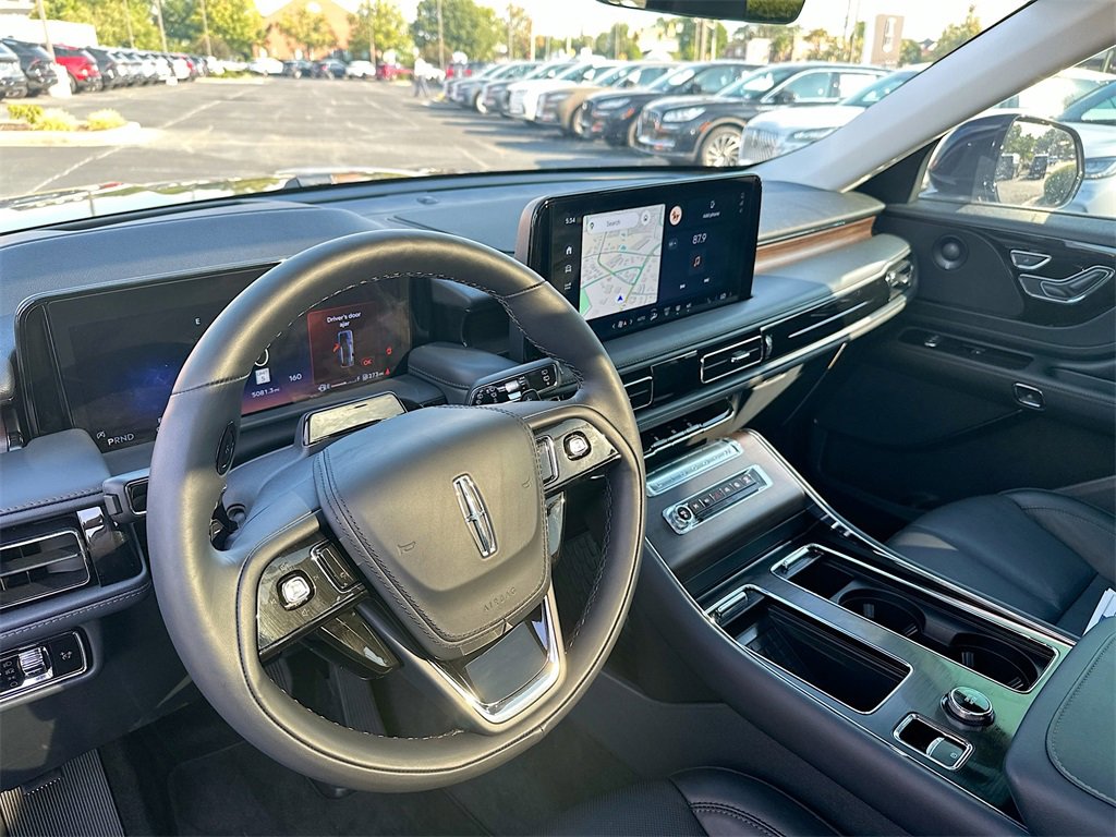 Used 2025 Lincoln Aviator Reserve w/ Illumination Package image 10