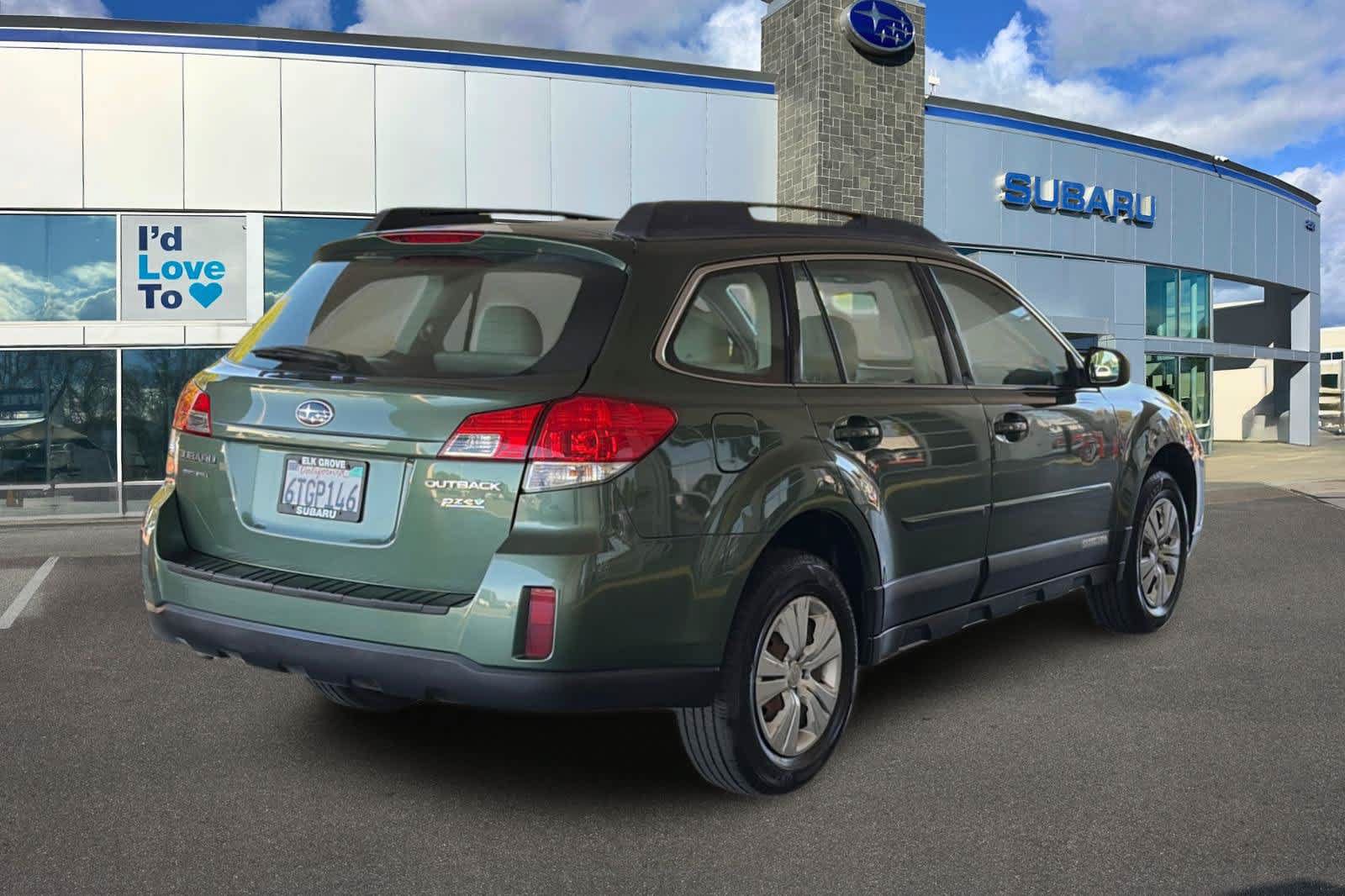 Used 2011 Subaru Outback 2.5i AWD/4WD image 2