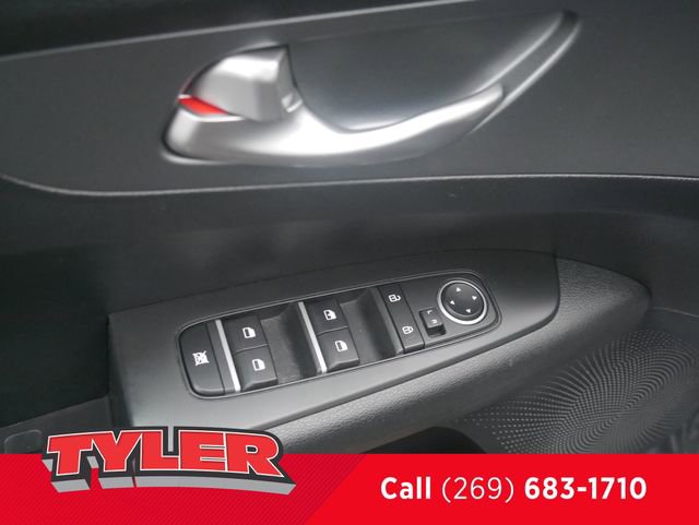 Used 2021 Kia Forte LXS image 19