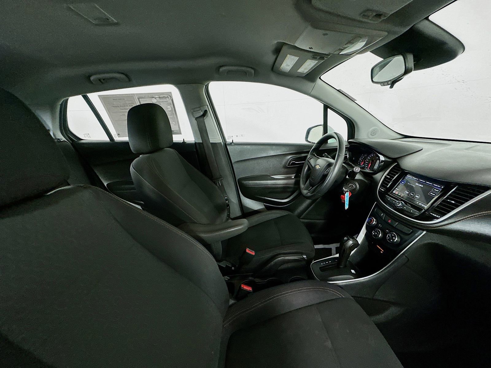 Used 2019 Chevrolet Trax LS w/ LPO, Cargo Package FWD image 27