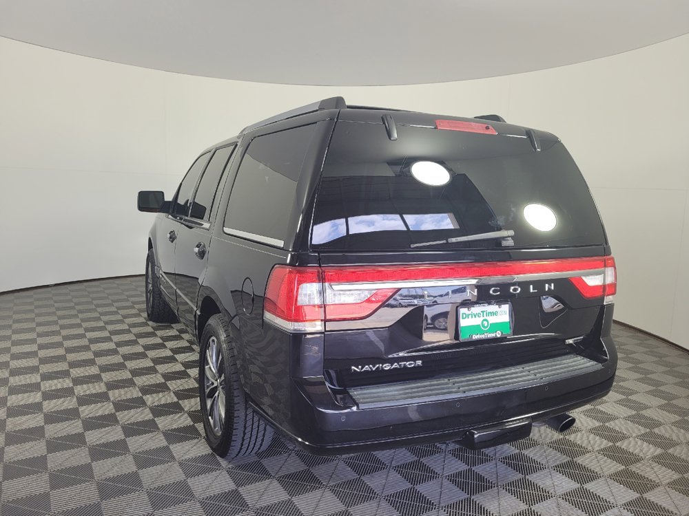Used 2016 Lincoln Navigator Select RWD image 5