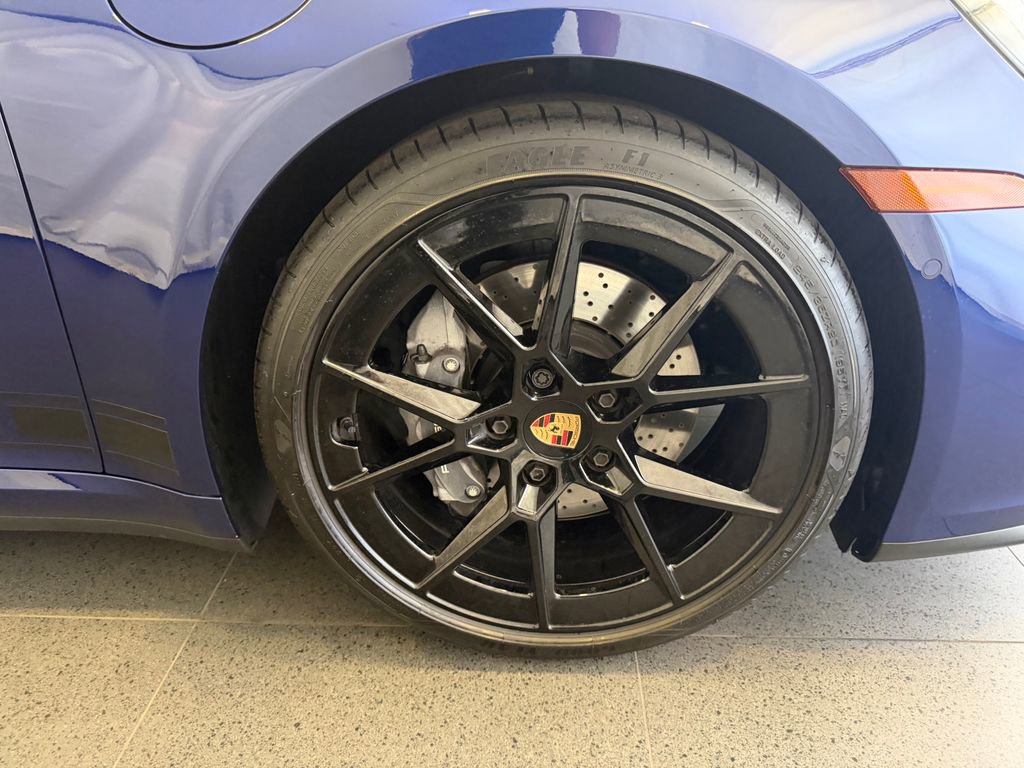 Certified 2025 Porsche 911 Carrera RWD image 13