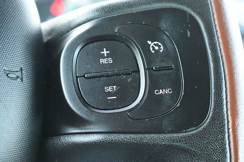 Used 2014 FIAT 500L Trekking w/ Popular Equipment Group image 29