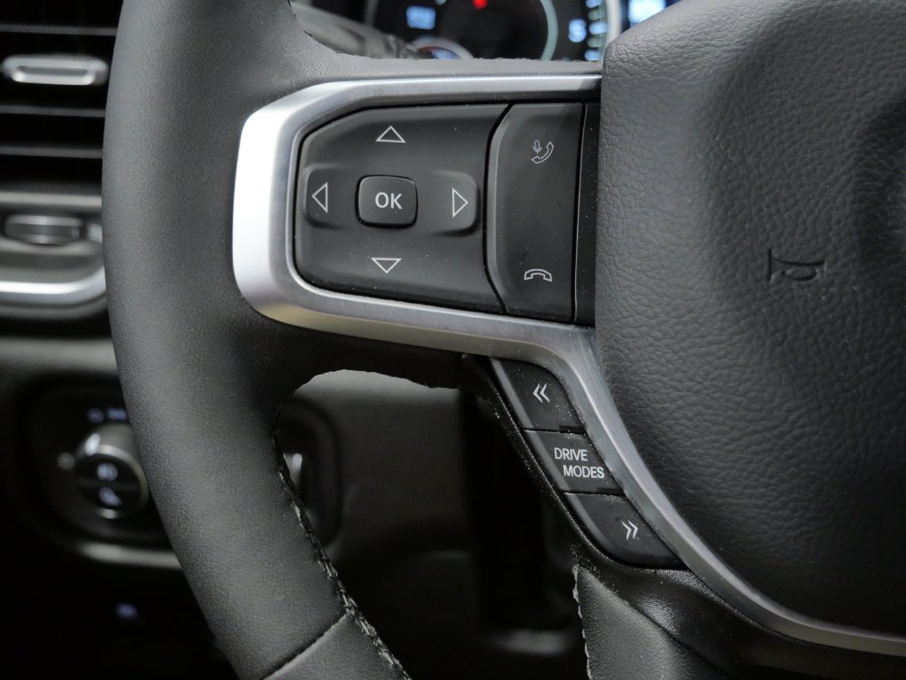 Used 2025 RAM 1500 Big Horn AWD/4WD image 18