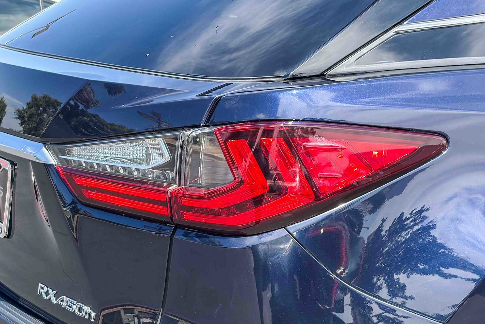 Used 2017 Lexus RX 450h AWD w/ Accessory Package image 8