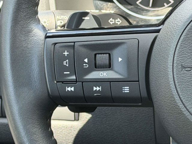 Used 2023 Nissan Rogue SV w/ SV Premium B Package AWD/4WD image 25