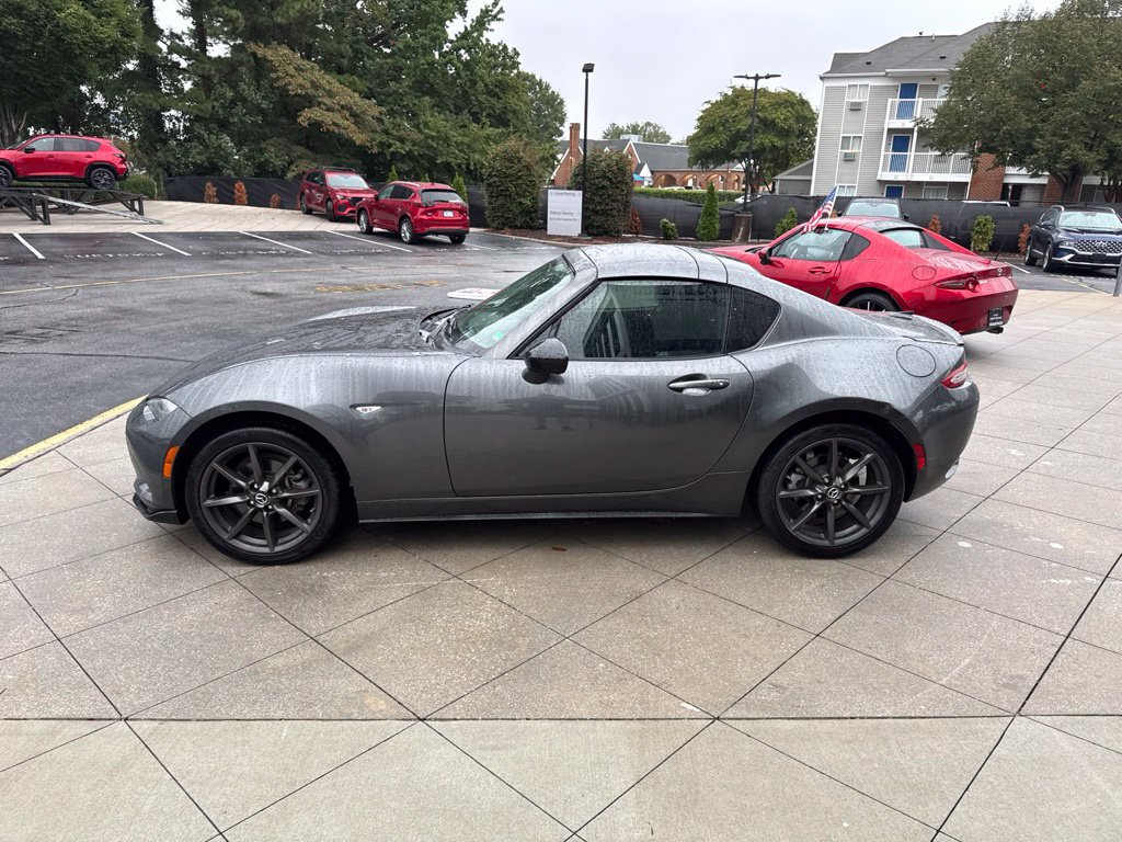 Used 2018 MAZDA MX-5 Miata RF Club RWD image 4