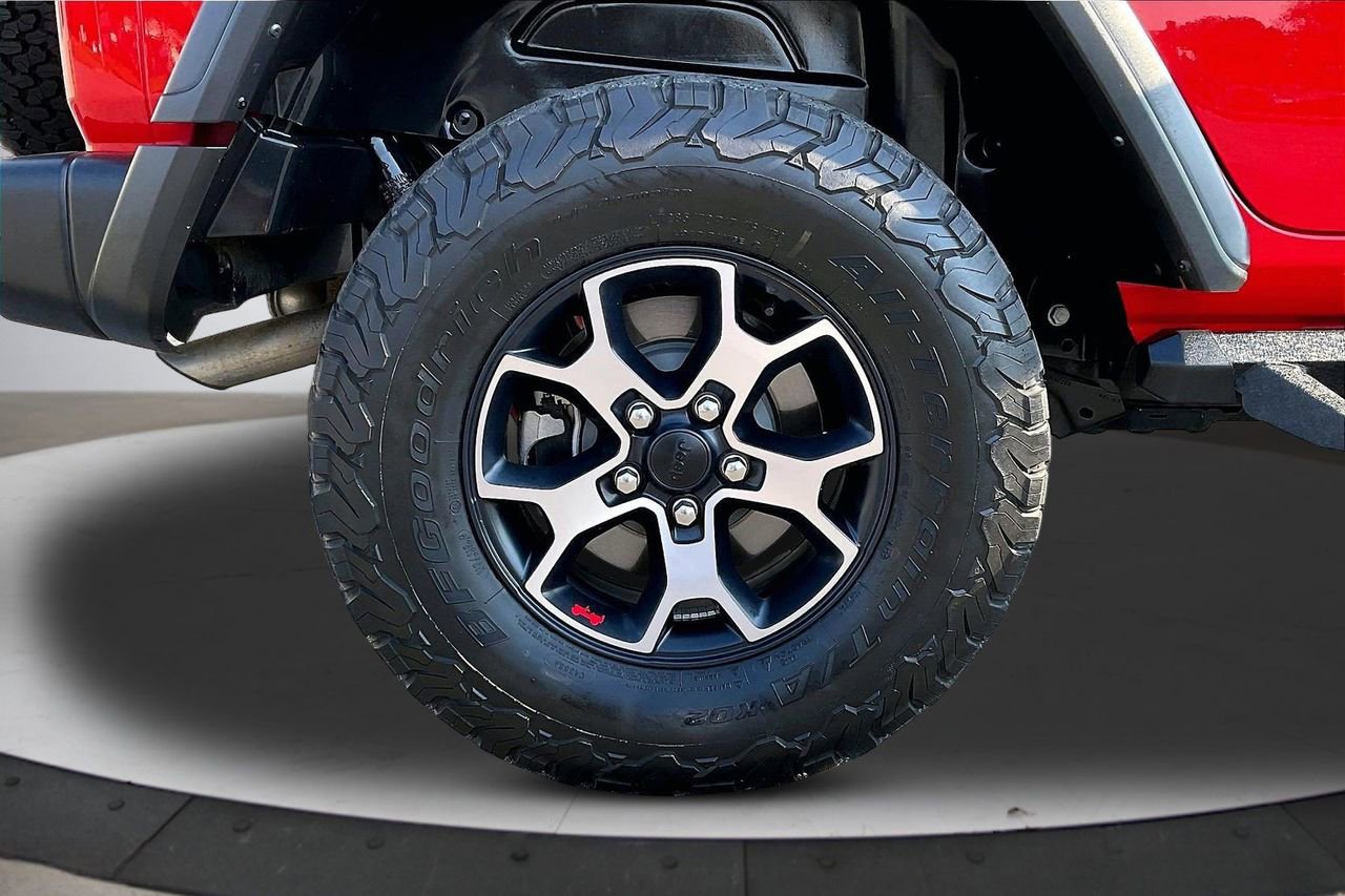 Certified 2022 Jeep Wrangler Unlimited Rubicon w/ Cold Weather Group image 37