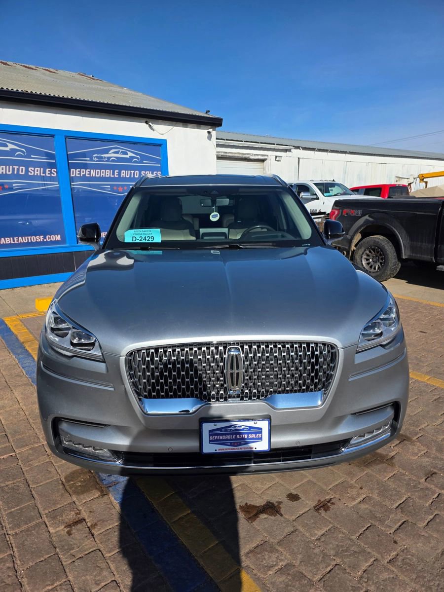 Used 2020 Lincoln Aviator Reserve image 2