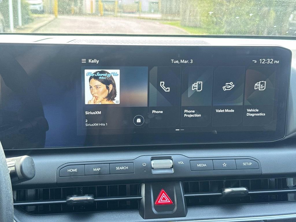 Used 2025 Kia K4 LXS image 26