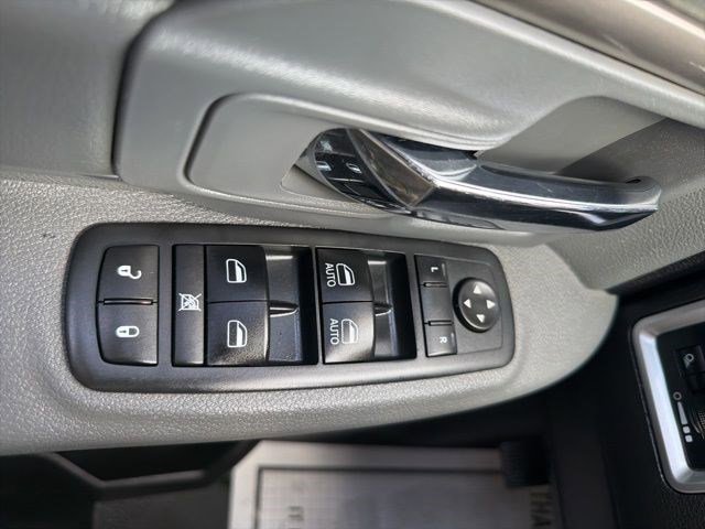 Used 2017 RAM 2500 SLT AWD/4WD image 28