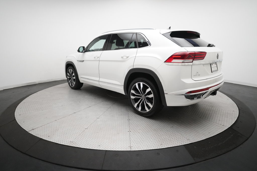 Used 2022 Volkswagen Atlas Cross Sport SEL Premium R-Line AWD/4WD image 33