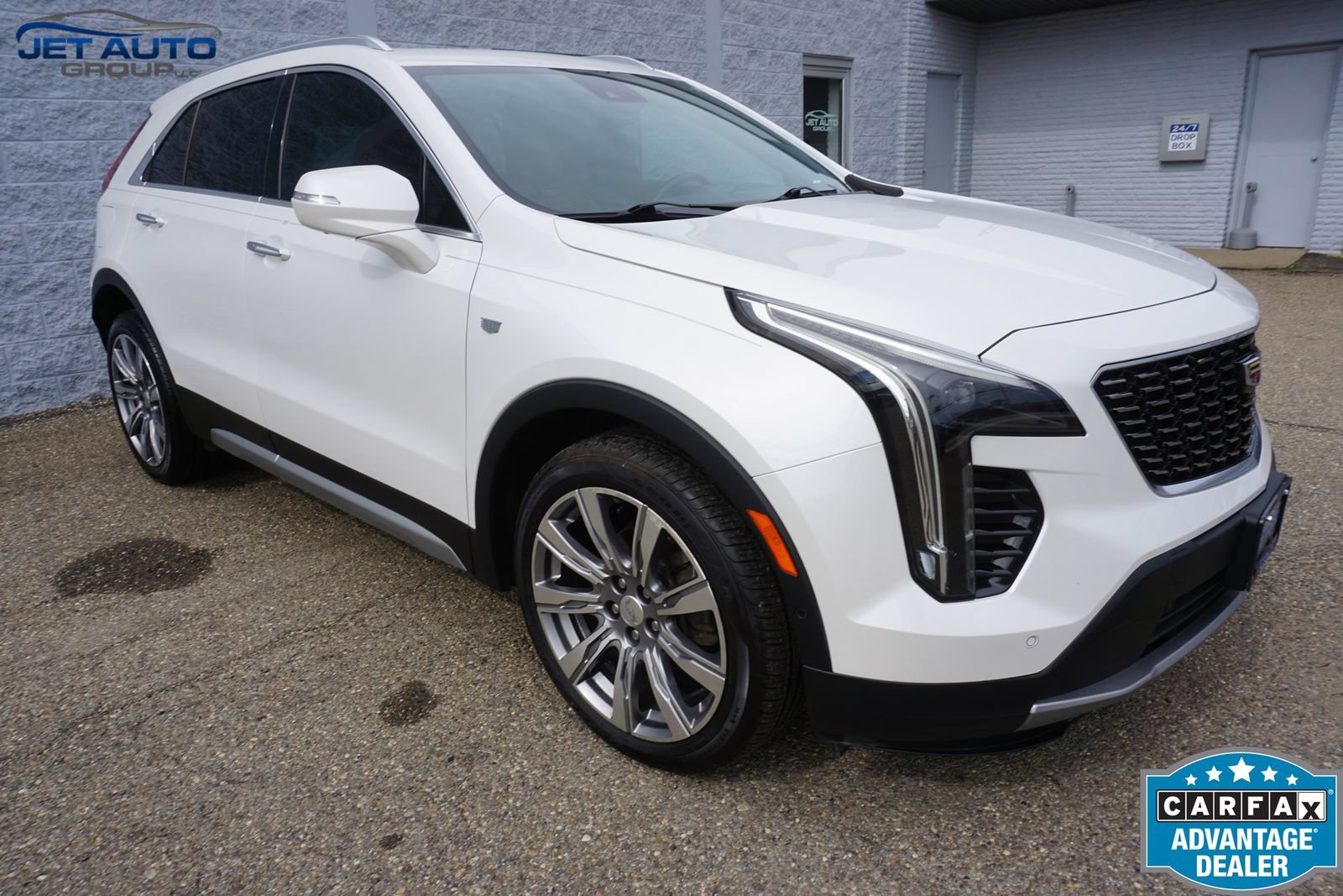 Used 2019 Cadillac XT4 Premium Luxury w/ Technology Package FWD image 1