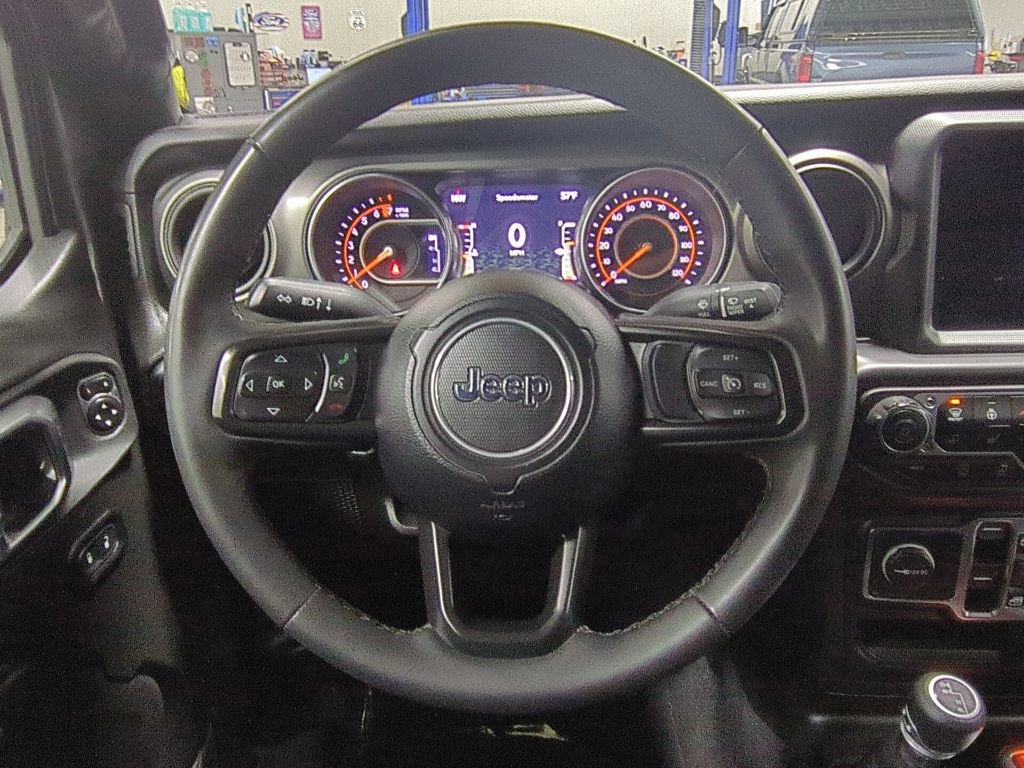 Used 2023 Jeep Gladiator Willys image 16