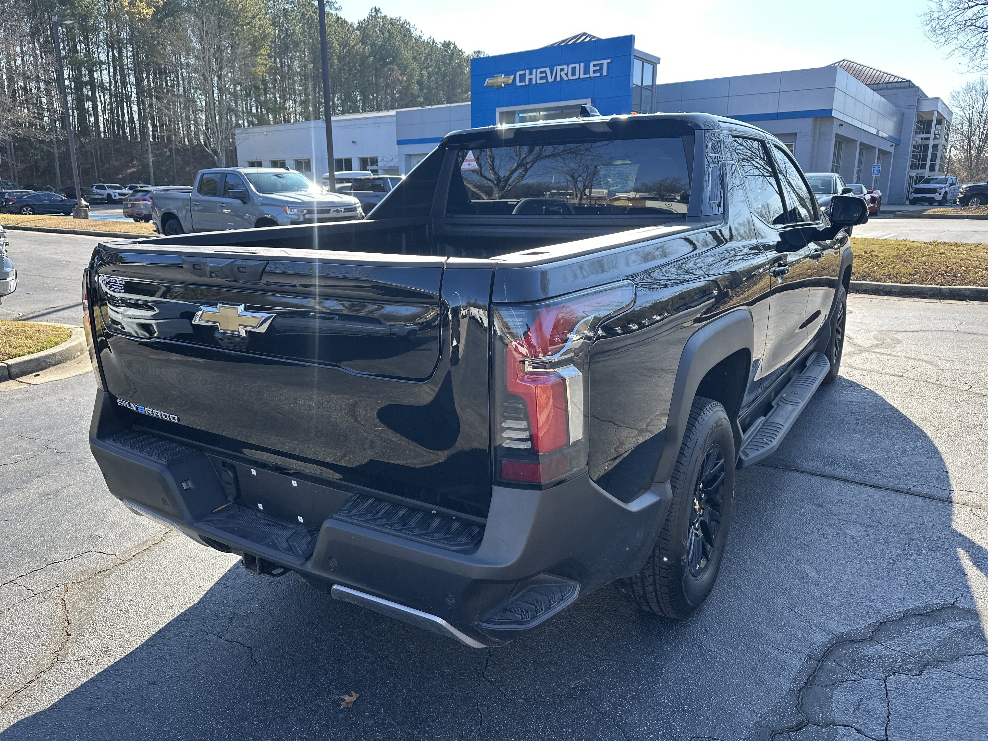 New 2025 Chevrolet Silverado EV LT image 5