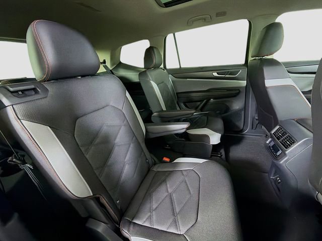 New 2026 Volkswagen Atlas Peak Edition AWD/4WD image 28