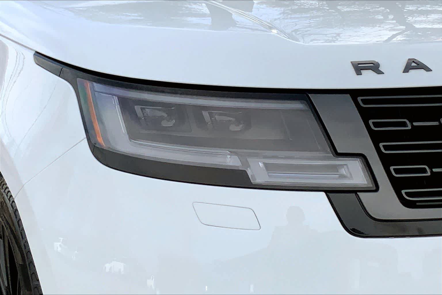 Used 2023 Land Rover Range Rover SE AWD/4WD image 25