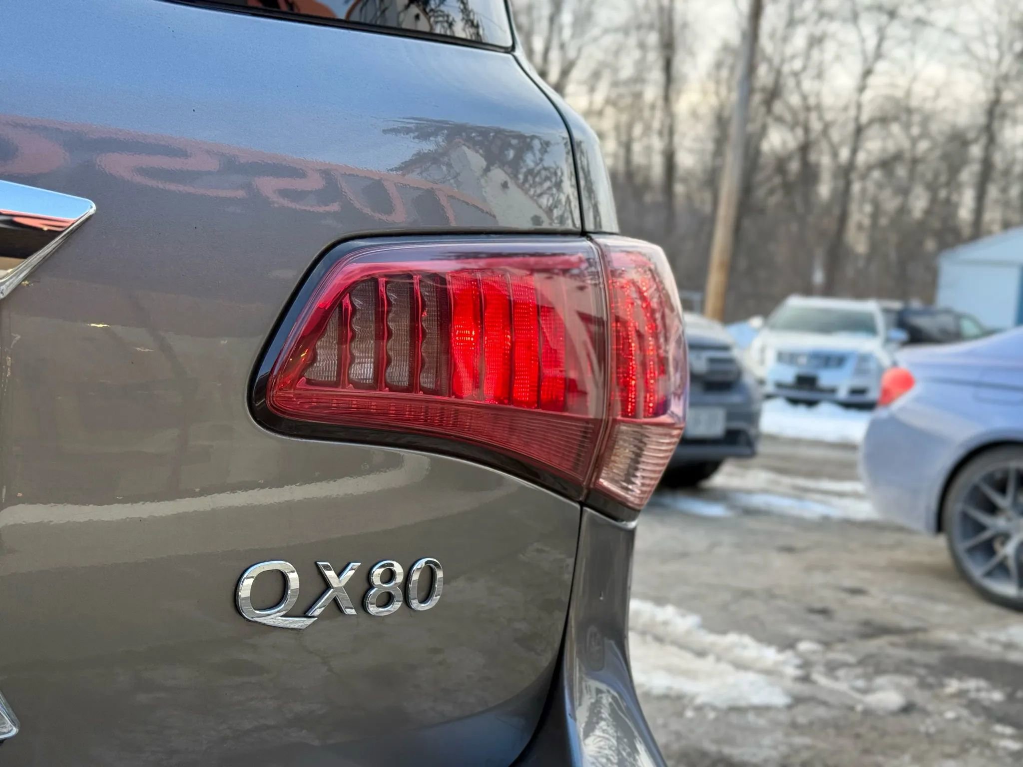 Used 2014 INFINITI QX80 4WD w/ Theater Package image 47