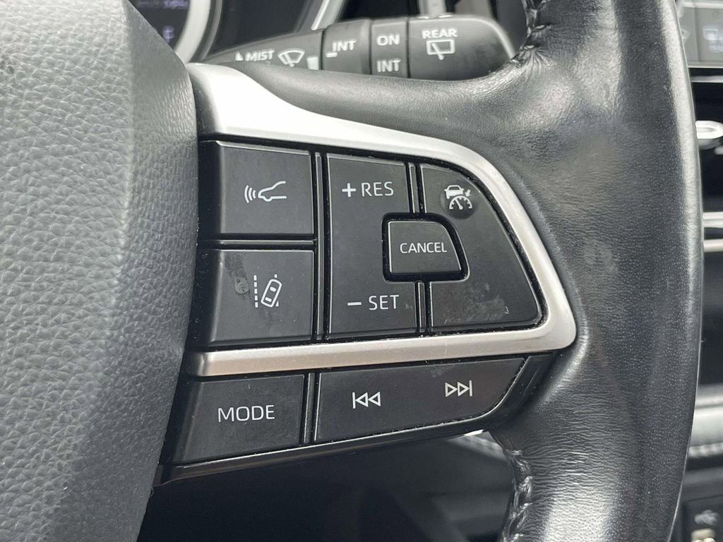 Certified 2022 Toyota Highlander XLE image 23