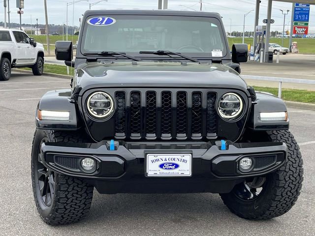 Used 2021 Jeep Wrangler Unlimited Sahara image 2