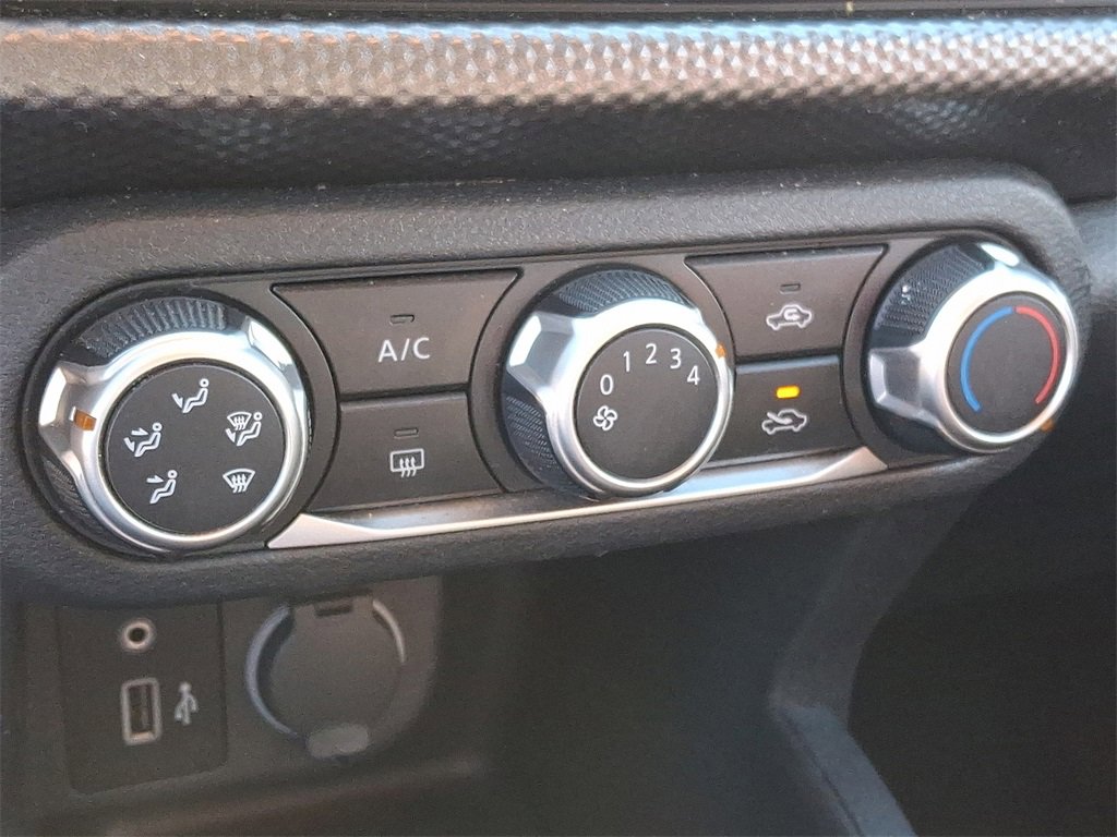 Used 2020 Nissan Kicks S image 15