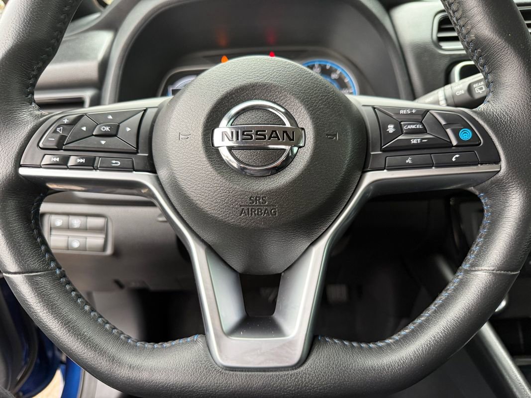 Used 2020 Nissan Leaf SV w/ SV Technology Package FWD image 32