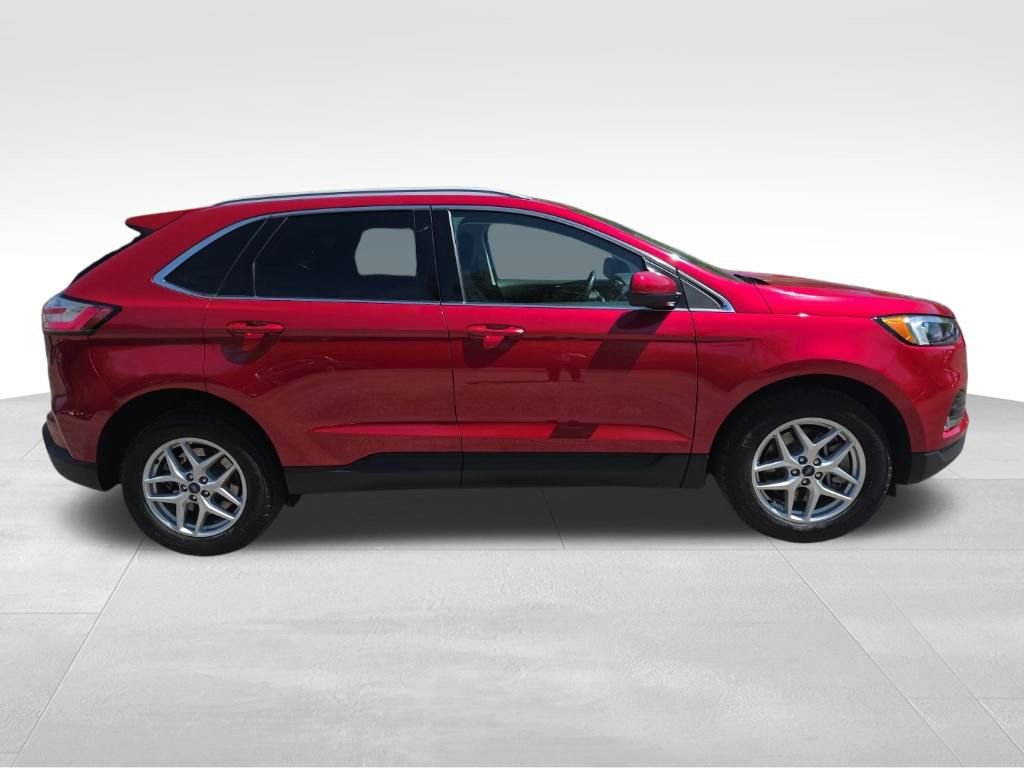 Used 2022 Ford Edge SEL w/ Convenience Package AWD/4WD image 4