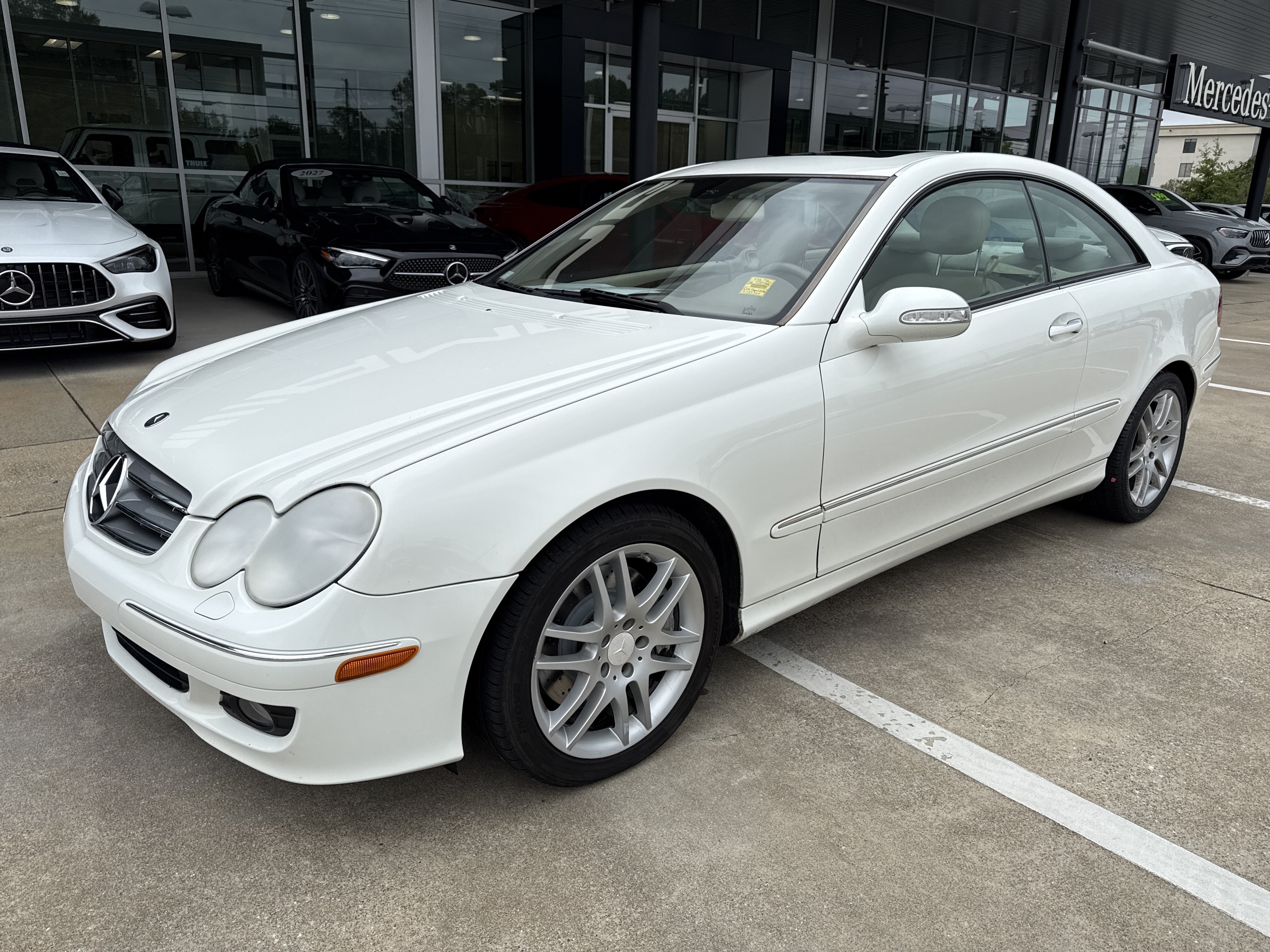 Used 2008 Mercedes-Benz CLK 350 Coupe image 4