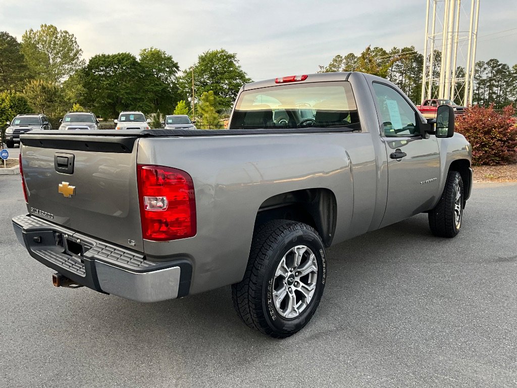 Used 2013 Chevrolet Silverado 1500 W/T w/ LS Package image 4