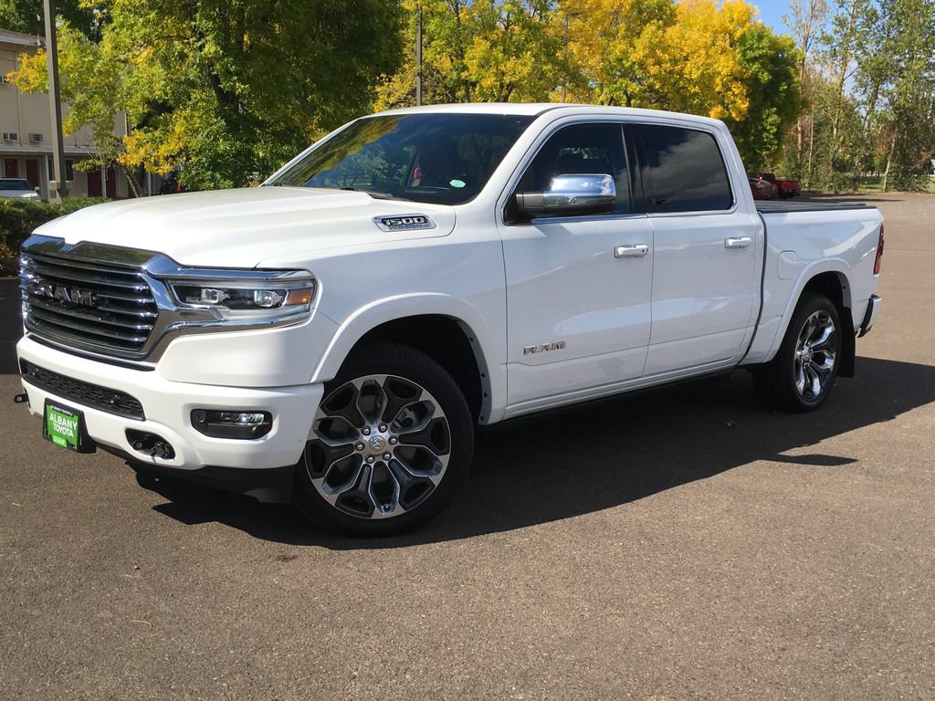 Used 2024 RAM 1500 Limited AWD/4WD image 1